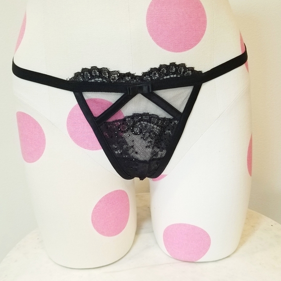 Victoria's Secret Vintage Designer Collection Thong w/ Rhinestone Crystal's NWT - Picture 3 of 16